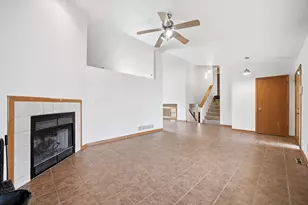 2211 Candlewick Dr SE, Poplar Grove, IL 61065 - Photo 7