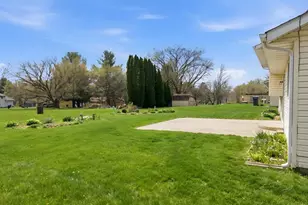 2211 Candlewick Dr SE, Poplar Grove, IL 61065 - Photo 41