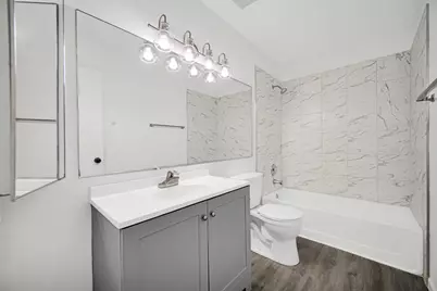 911 Wembley Drive, Island Lake, IL 60042 - Photo 11