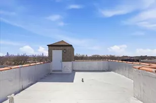 1935 W Belmont Ave, Chicago, IL 60657 - Photo 29