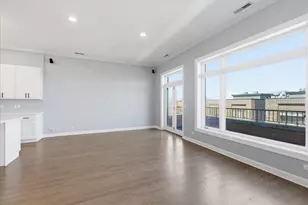 1935 W Belmont Ave, Chicago, IL 60657 - Photo 9