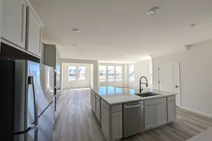 692 Switchgrass Wy, Bolingbrook, IL 60490 - Photo 3