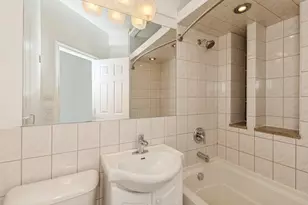 1327 W Addison St, Chicago, IL 60613 - Photo 11