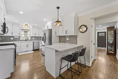 348 N Shady Lane, Elmhurst, IL 60126 - Photo 9