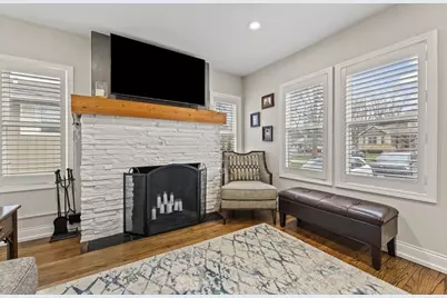 348 N Shady Lane, Elmhurst, IL 60126 - Photo 5