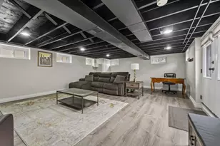 348 N Shady Ln, Elmhurst, IL 60126 - Photo 23