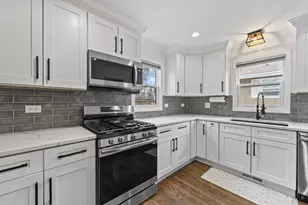 348 N Shady Ln, Elmhurst, IL 60126 - Photo 11