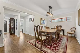 348 N Shady Ln, Elmhurst, IL 60126 - Photo 7