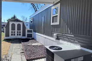 1336 Douglas Ave, Montgomery, IL 60538 - Photo 13