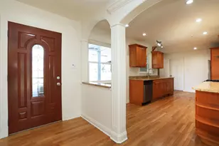 409 Lexington Dr, Schaumburg, IL 60173 - Photo 5