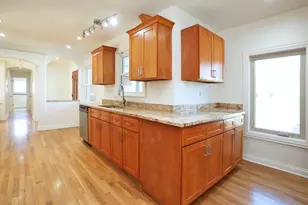 409 Lexington Dr, Schaumburg, IL 60173 - Photo 7