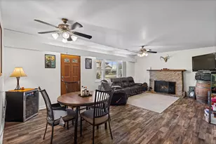 3131 N Prater Ave, Melrose Park, IL 60164 - Photo 3