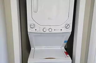 1019 Edwards St, Waukegan, IL 60085 - Photo 9