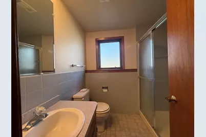 8301 Normandy Avenue, Burbank, IL 60459 - Photo 11