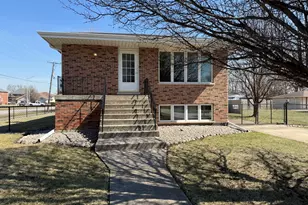 8301 Normandy Ave, Burbank, IL 60459 - Photo 1