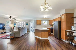 871 Brandt Dr, Lake in the Hills, IL 60156 - Photo 5