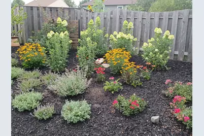 871 Brandt Drive, Lake in the Hills, IL 60156 - Photo 19