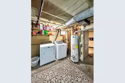 319 N Foley Avenue, Freeport, IL 61032 - Photo 31