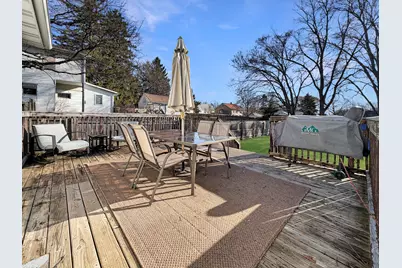 319 N Foley Avenue, Freeport, IL 61032 - Photo 3