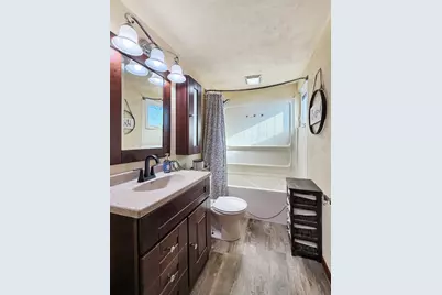 319 N Foley Avenue, Freeport, IL 61032 - Photo 19