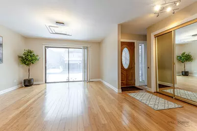 2431 Cobblewood Drive, Northbrook, IL 60062 - Photo 5