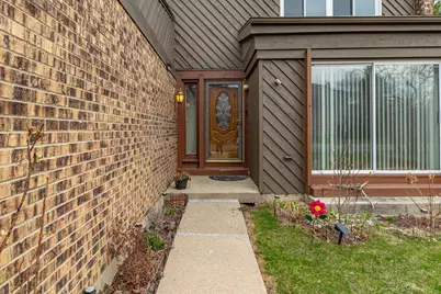 2431 Cobblewood Drive, Northbrook, IL 60062 - Photo 3