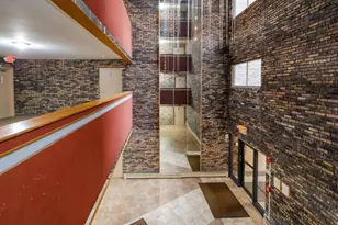 8901 N Western Ave, Des Plaines, IL 60016 - Photo 13