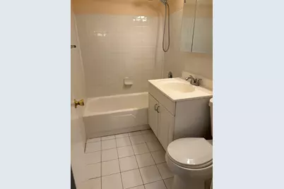 8901 N Western Avenue #203, Des Plaines, IL 60016 - Photo 7