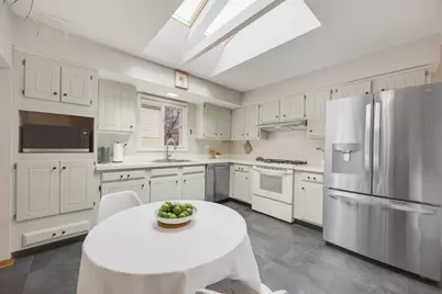 905 Kennebec Lane, Naperville, IL 60563 - Photo 7