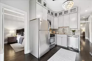 2151 N Seminary Ave, Chicago, IL 60614 - Photo 19