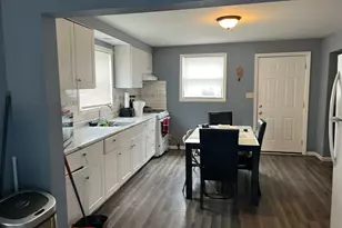 913 Superior St, Aurora, IL 60505 - Photo 5