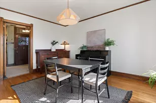 304 N Grove Ave, Oak Park, IL 60302 - Photo 9