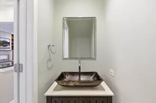 2017 N Lincoln Ave, Chicago, IL 60614 - Photo 13