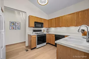 1539 Keystone Ct, Elgin, IL 60120 - Photo 7