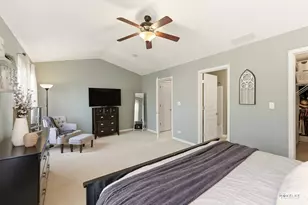 2419 Emily Ln, Elgin, IL 60124 - Photo 11