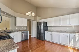 134 Arboretum Dr, Lombard, IL 60148 - Photo 11