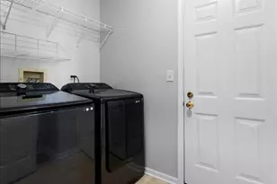 182 Ashfield Ct, Bloomingdale, IL 60108 - Photo 9