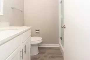 4250 W Lake Ave, Glenview, IL 60026 - Photo 13