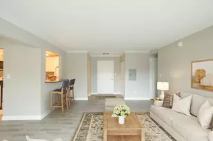 4250 W Lake Ave, Glenview, IL 60026 - Photo 3