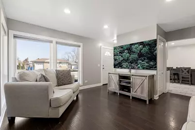 701 W Lake Park Drive, Addison, IL 60101 - Photo 3