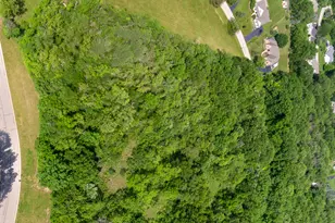 1975 Red Oak Ln, Spring Grove, IL 60081 - Photo 1