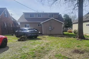 908 N 13th St, Herrin, IL 62948 - Photo 21