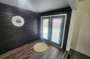 908 N 13th St, Herrin, IL 62948 - Photo 9