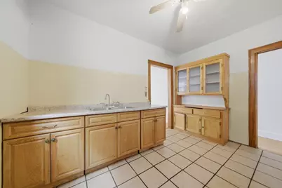 7960 S Phillips Avenue, Chicago, IL 60617 - Photo 3