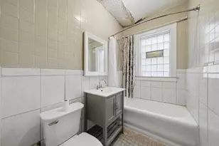 7960 S Phillips Ave, Chicago, IL 60617 - Photo 5