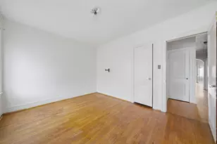 7960 S Phillips Ave, Chicago, IL 60617 - Photo 17