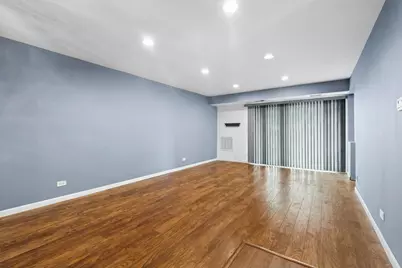 502 W Huntington Commons Road #443, Mount Prospect, IL 60056 - Photo 9