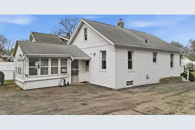 318 Spruce Street, Dixon, IL 61021 - Photo 3