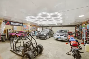 318 Spruce St, Dixon, IL 61021 - Photo 17