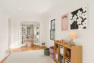 240 W St Charles Rd, Elmhurst, IL 60126 - Photo 13